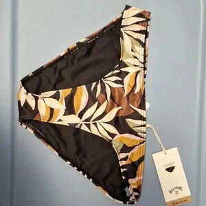 NWT Billabong Lowrider